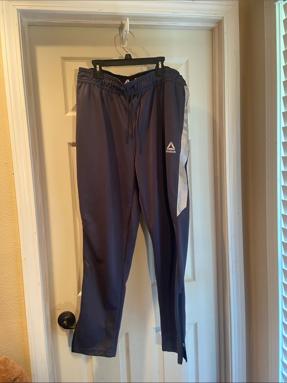 Reebok Men's Gray Training Joggers